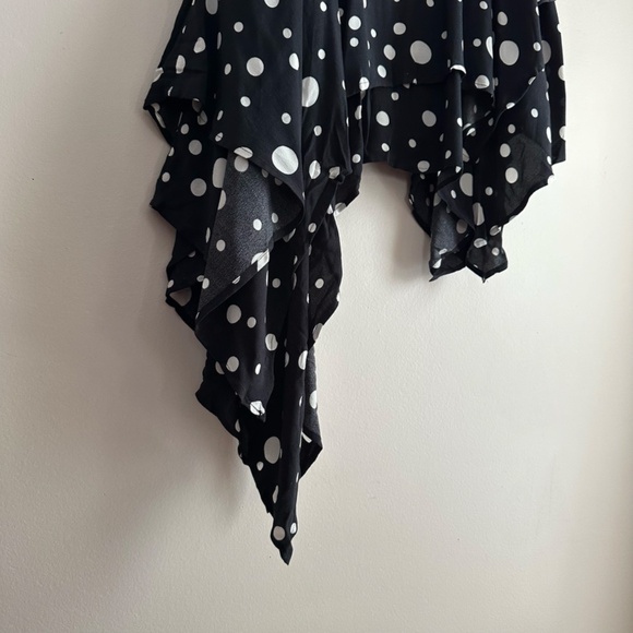 Lovers + Friends • Albany Skirt in Black Polka Dot - Picture 5 of 9